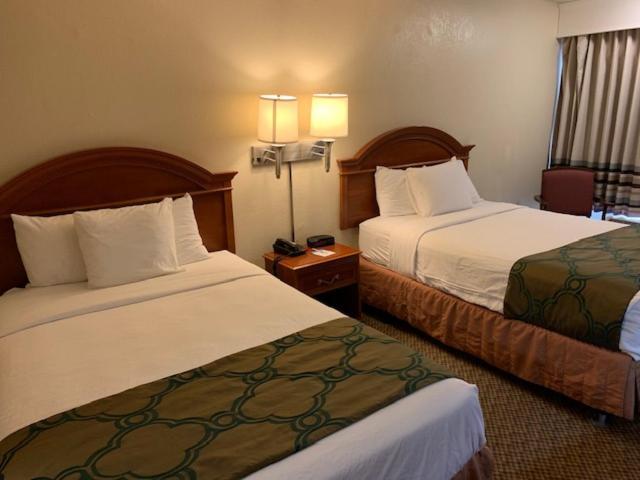 Days Inn By Wyndham Asheville West Candler Esterno foto