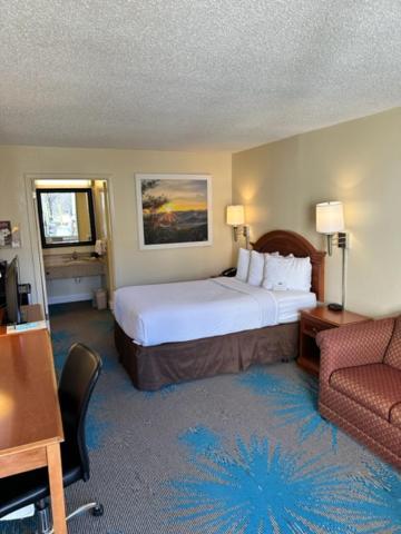 Days Inn By Wyndham Asheville West Candler Esterno foto