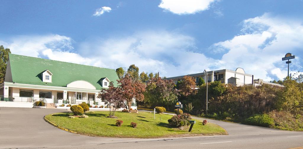 Days Inn By Wyndham Asheville West Candler Esterno foto
